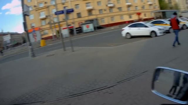 V-ROD НА ЛЮТОМ ВЫХЛОПЕ ПУГАЕТ ЛЮДЕЙ!!! смотреть онлайн