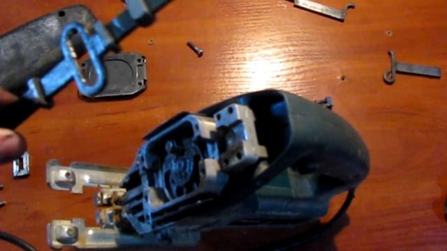 Ремонт электролобзика. Замена штока и рамки-противовеса. смотреть онлайн