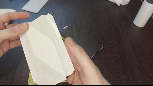 Как наклеить защитное стекло на смартфон