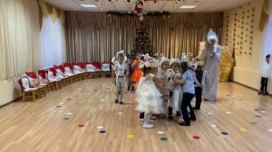 Новогодний утренник в старшей группе.
