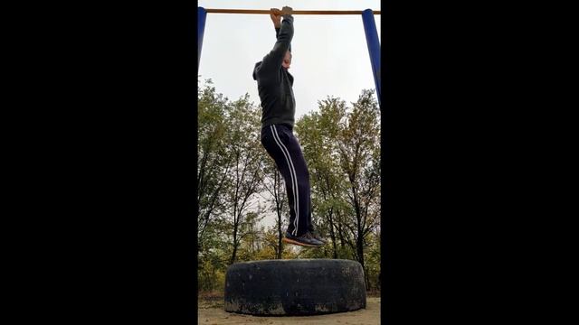 Выходы силой. Разнохват, выход на брусьях, обратный выход на турнике. смотреть онлайн