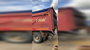 Разматывание полога с помощью облегченного механизма натяжения