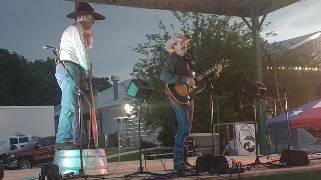 Doug Figgs and Washtub Jerry, "Run for the Roses" at Salado, May 5, 2023 смотреть онлайн