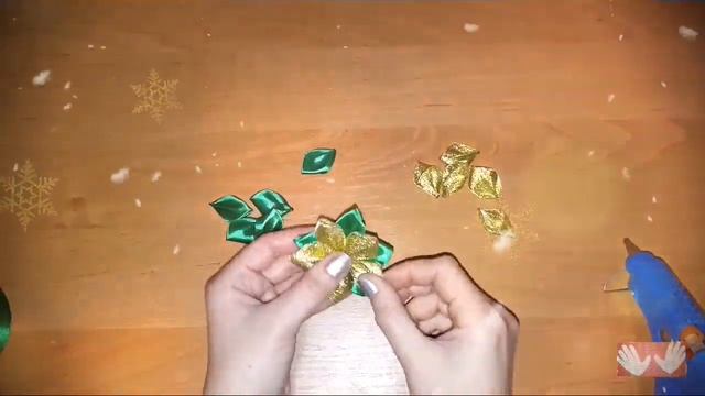 DIY Новогодние Заколки своими Руками Бантики Канзаши