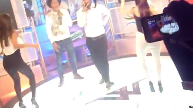 La Bomba/Televen con Wilo смотреть онлайн