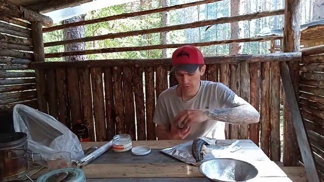 Получилось СУПЕР! Рыба на углях. Изба рыболова. Лесной быт. The man who lives in the forest