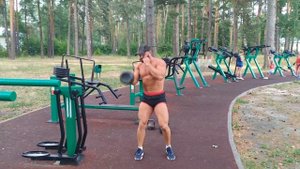 Ударная?? тренировка с гирями на свежем воздухе Сохраняй?? и пробуй