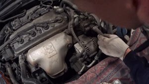 Вечер. Honda. ГУР | Замена жидкости гидроусилитель руля на Honda Avancier