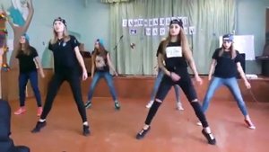 Флешмоб.  зажигательный танец