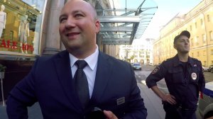 СтопХам-"Серьезные" ребята у отеля АРАРАТ 2