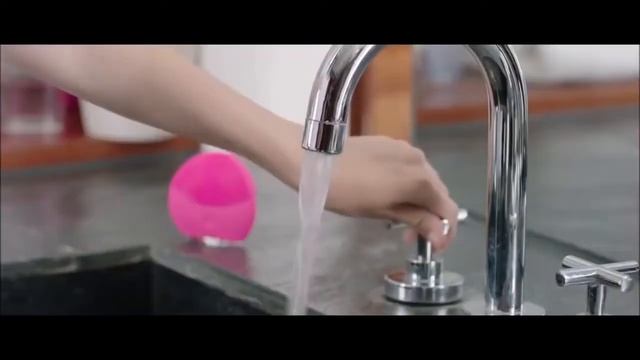 Щёточка массажёр для лица LUNA mini смотреть онлайн