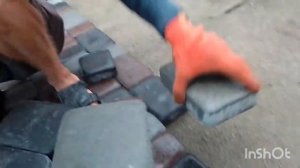 Укладка тротуарной плитки - старый город , три цвета