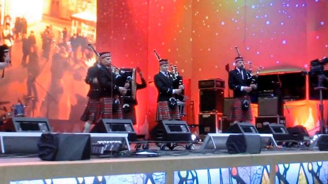 Волынщики Москвы зажигают на Тверской! смотреть онлайн