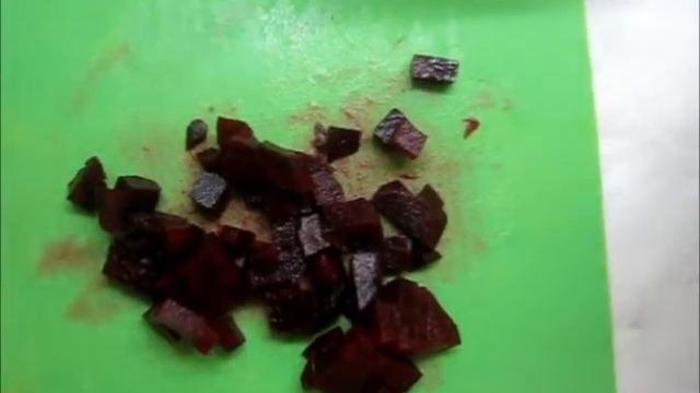 1:02  Рецепт окрошки со свеклой. Красивая и вкусная окрошка.