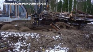 ??Лесовозы бездорожье, грязь, дорог нет!??