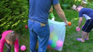 ПИНЬЯТА  РАЗБИВАЕМ НА ДЕНЬ РОЖДЕНИЯ ДЕТСКИЕ ИГРЫ  ДЛЯ ДЕТЕЙ ДЕТИ ИГРАЮТ ПИНЬЯТА СВОИМИ РУКАМИ