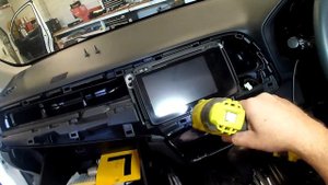 Honda HRV 2015 Radio Removal