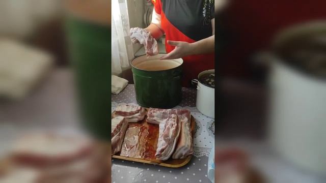Грудинка_ солим грудинку..mp4
