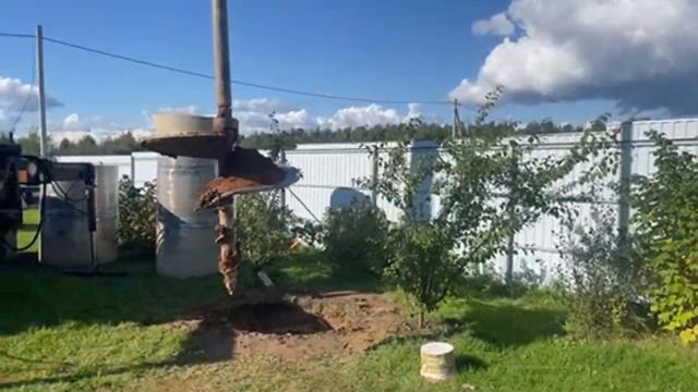 Бурение колодца#бурениеколодца #колодецподключ #колодец #колодцы #Колодецнадаче #москва #дача #вода смотреть онлайн