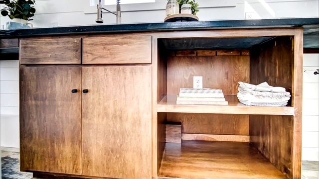 Tiny House 22 m2 (King Loft, Stunning Kitchen) смотреть онлайн