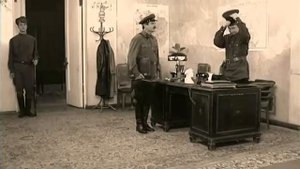 Сталин у себя? | 6 кадров