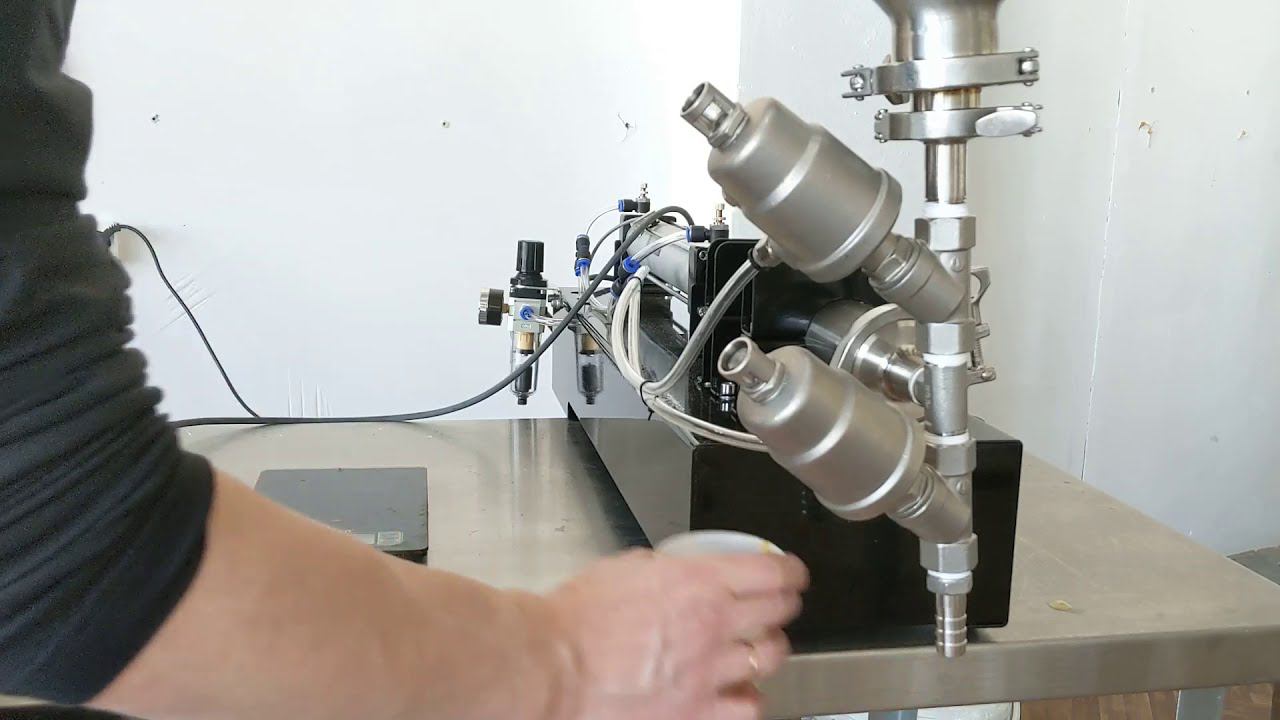 Поршневой дозатор для крем-меда Filler-PRO-500 смотреть онлайн