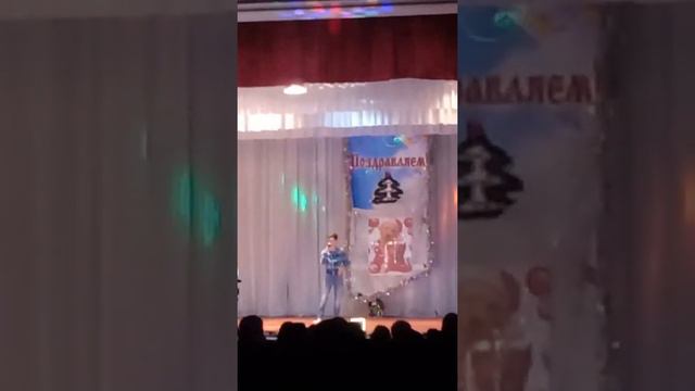 Касим Касимов поёт песню: Эти глаза напротив. смотреть онлайн