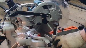 Резка профильной трубы 2мм на торцовке с протяжкой