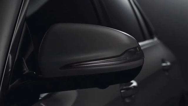 La Mercedes Classe E à empattement long s’allonge de 140 millimètres смотреть онлайн