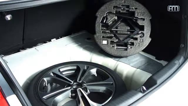 KIA Cerato смотреть онлайн