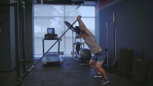 Толчковый жим Лендмайн двумя руками/ Landmine push Jerk