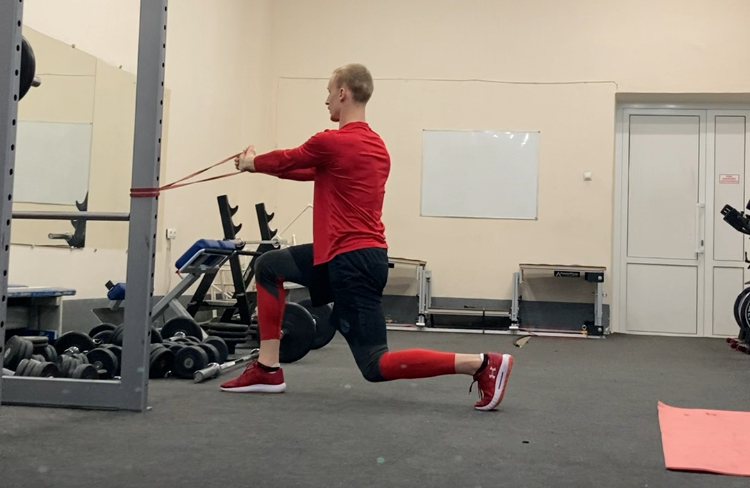 Поворот в выпаде смотреть онлайн