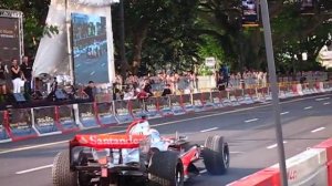 F1 Mclaren Mercedes in Singapore, 30 March 2008 (2nd Video)