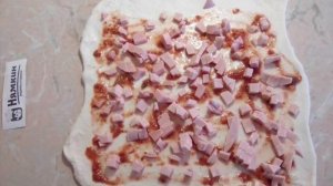 Мини-пиццы из готового слоеного теста