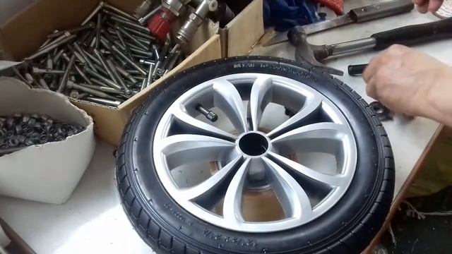 wymiana łożyska w kole wózka dziecięcego смотреть онлайн