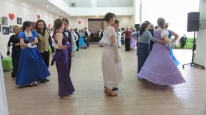 13  Венгерский бальный