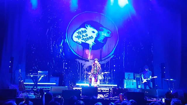 Yeah Yeah Yeahs - Maps - Dublin 23/5/18 смотреть онлайн