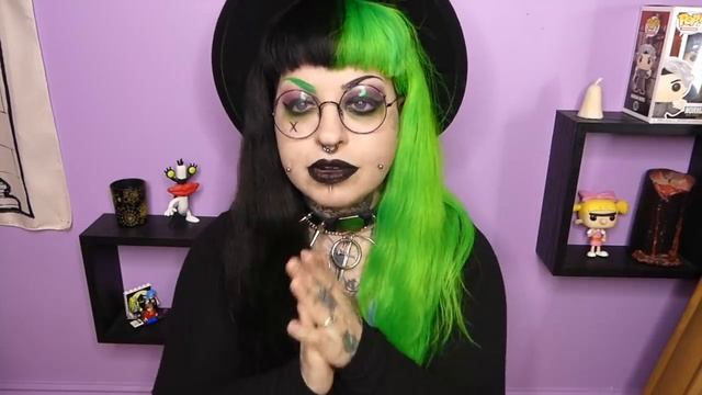 Impulsive Cheek Facial Piercings // Emily Boo смотреть онлайн