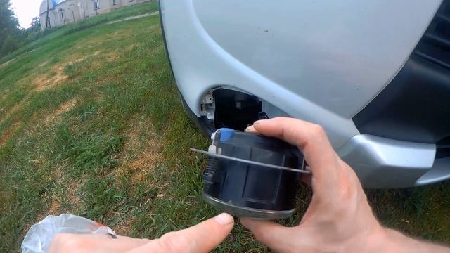 Замена стекла ПТФ Mitsubishi Outlander смотреть онлайн