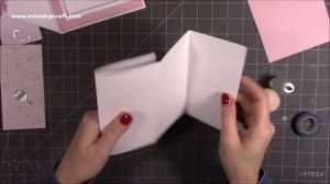 Beautiful Swing Fold Card ?