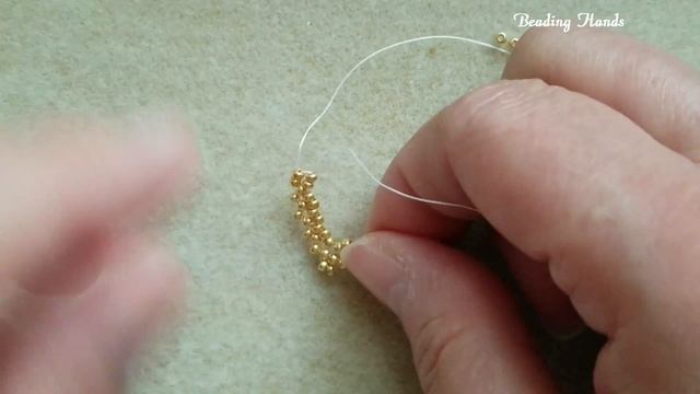 Holiday Earrings / DIY How to make beaded earrings / beaded jewelry / aretes / orecchini / gift ide