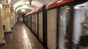 Метропоезда 81-775/776/777 «Москва 2020» на ст. Комсомольская, Кольцевая линия, Москва