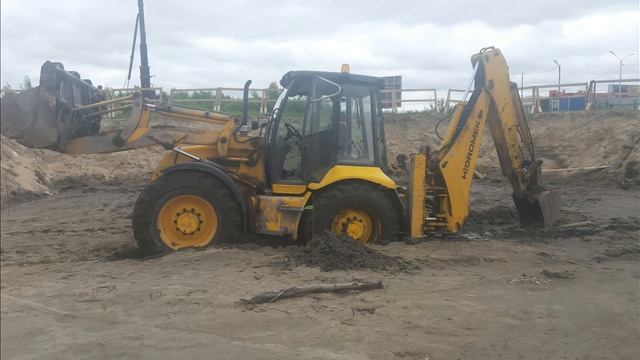 XCMG 300 Работа на щепе/ последняя работа на Hidromek 102 S/ теряем лес. Невышедшее, летнее смотреть онлайн