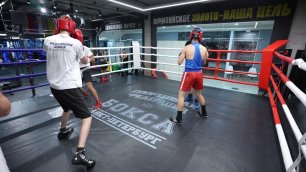 Спарринги юных боксеров на тренировке сборной Санкт-Петербурга