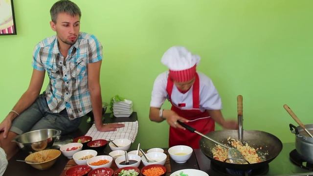 Как приготовить рис с курицей по-тайски смотреть онлайн