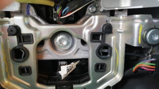 Как снять руль. Как снять подушку руля на Форд Эксплорер 5. смотреть онлайн