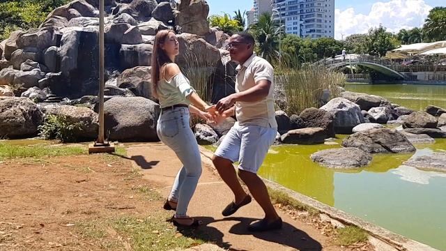 Baile de Bachata a Vocales de Amor de Joan Soriano | Zofia y Cristian смотреть онлайн