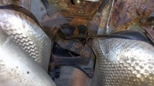Замена опоры акпп, подвесного подшипника и ремонт тормозов на Mercedes-Benz W203 C220cdi
