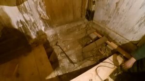 Продолжаем стелить пол Курятник Переделка