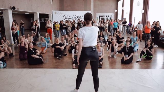 Bachata lady style workshop by Elza / Hola Chitata 2022 смотреть онлайн